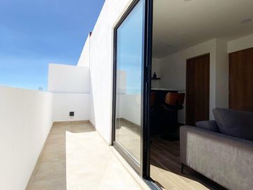 Casa en venta en Parque Real, Cuautlancingo. 3 niveles, exclusivas amenidades desde $2,600,750