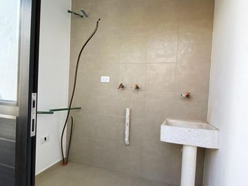 Casa en venta en Parque Real, Cuautlancingo. 3 niveles, exclusivas amenidades desde $2,600,750