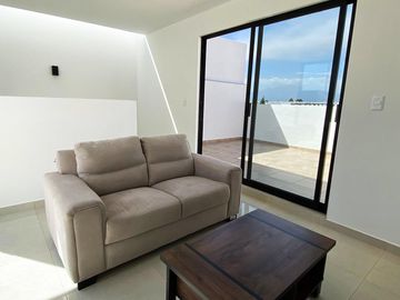 Casa en venta en Parque Real, Cuautlancingo. 3 niveles, exclusivas amenidades desde $2,600,750