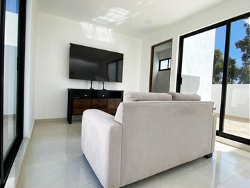 Casa en venta en Parque Real, Cuautlancingo. 3 niveles, exclusivas amenidades desde $2,600,750