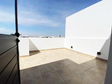 Casa en venta en Parque Real, Cuautlancingo. 3 niveles, exclusivas amenidades desde $2,600,750