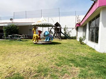 Casa en venta en Fracc. Fundadores de Zavaleta, con alberca, palapa, jardín y más de 1,000m2