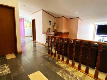 Casa en venta en Fracc. Fundadores de Zavaleta, con alberca, palapa, jardín y más de 1,000m2