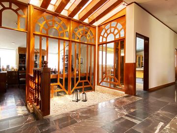 Casa en venta en Fracc. Fundadores de Zavaleta, con alberca, palapa, jardín y más de 1,000m2