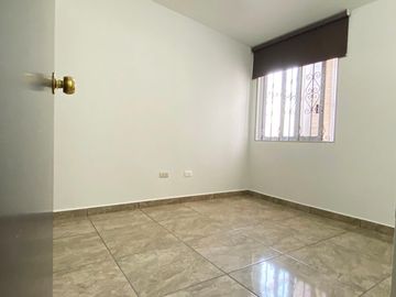 Casa en venta en zona de Ciudad Judicial, totalmente REMODELADA Y AMPLIADA