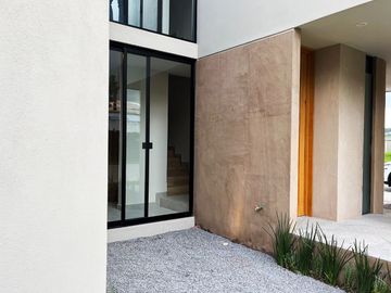 Casas en venta en Monterreal con diseño único e innovador a 15min. del Aeropuerto de Puebla y Cerro Zapotecas
