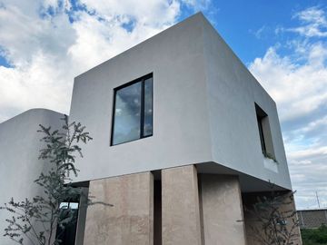 Casas en venta en Monterreal con diseño único e innovador a 15min. del Aeropuerto de Puebla y Cerro Zapotecas