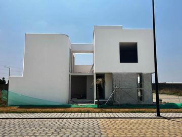 Casas en venta en Monterreal con diseño único e innovador a 15min. del Aeropuerto de Puebla y Cerro Zapotecas