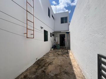 CASA EN RENTA EN PRIVADA ZONA ALTABRISA