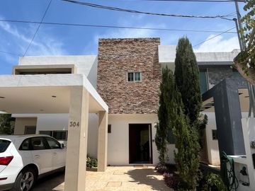 CASA EN RENTA EN PRIVADA ZONA ALTABRISA