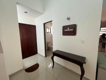 CASA EN RENTA EN PRIVADA ZONA ALTABRISA