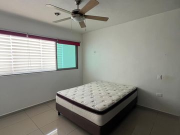 CASA EN RENTA EN PRIVADA ZONA ALTABRISA