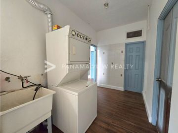 CASA RESIDENCIAL / OBARRIO / VENTA
