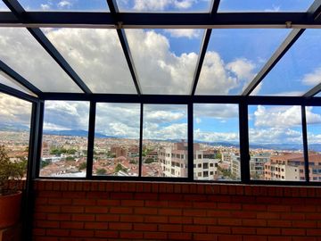 HERMOSO DEPARTAMENTO EN VENTA,  SECTOR VIRGEN DE BRONCE