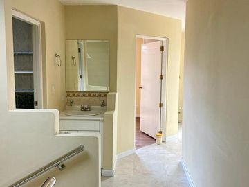 HERMOSO DEPARTAMENTO EN VENTA,  SECTOR VIRGEN DE BRONCE