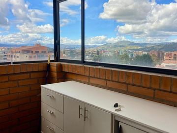 HERMOSO DEPARTAMENTO EN VENTA,  SECTOR VIRGEN DE BRONCE