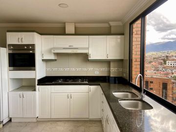 HERMOSO DEPARTAMENTO EN VENTA,  SECTOR VIRGEN DE BRONCE