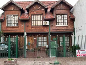 Triplex en venta en Villa Sarmiento