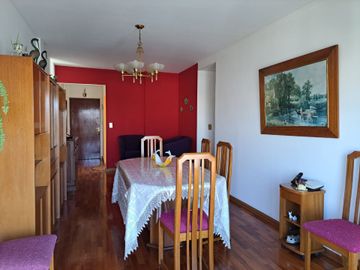 VENTA AMPLIO 4 AMBIENTES CON VISTA EN MONTECASTRO