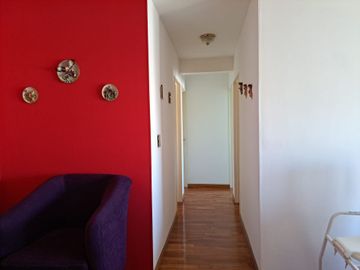 VENTA AMPLIO 4 AMBIENTES CON VISTA EN MONTECASTRO