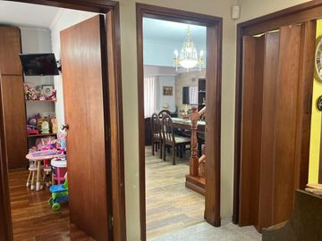 Venta Casa 5 Amb con Jardin y Pileta Temperley
