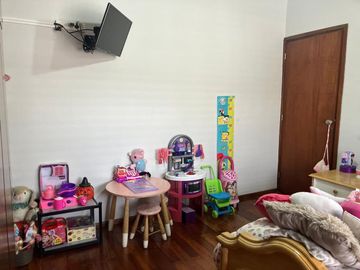 Venta Casa 5 Amb con Jardin y Pileta Temperley