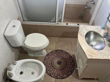 Venta Casa 5 Amb con Jardin y Pileta Temperley