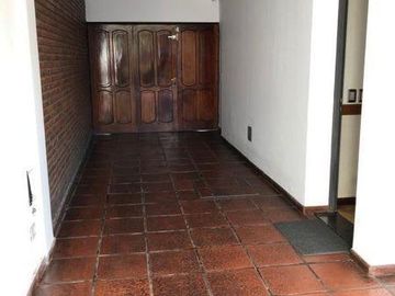CASA VENTA VILLA LUZURIAGA 4 AMBIENTES