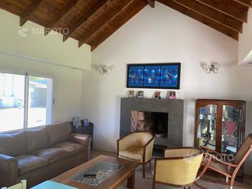 CASA EN VENTA EN FINCAS DEL LAGO – MAROTO PROPIEDADES