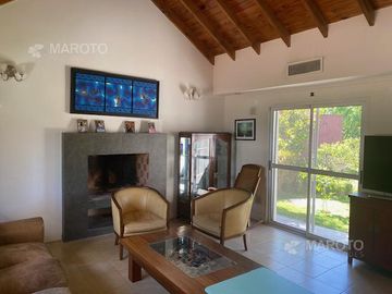 CASA EN VENTA EN FINCAS DEL LAGO – MAROTO PROPIEDADES