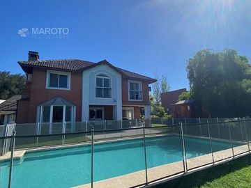 CASA EN VENTA EN FINCAS DEL LAGO – MAROTO PROPIEDADES