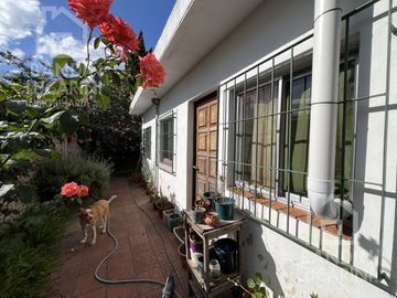 Casa en Berazategui en Venta A metros de Plaza Ducilo.  2 Casas PH Juntas.