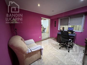Casa en Berazategui en Venta A metros de Plaza Ducilo.  2 Casas PH Juntas.