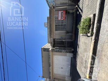 Casa en Berazategui en Venta A metros de Plaza Ducilo.  2 Casas PH Juntas.