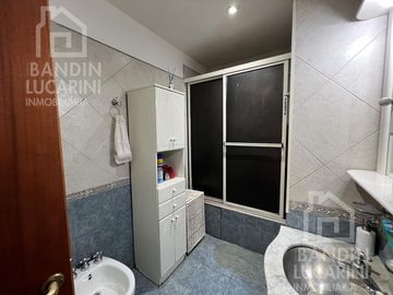 Casa en Berazategui en Venta A metros de Plaza Ducilo.  2 Casas PH Juntas.