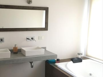 VENTA DE  CASA EN EL CANTON BARRIO GOLF
