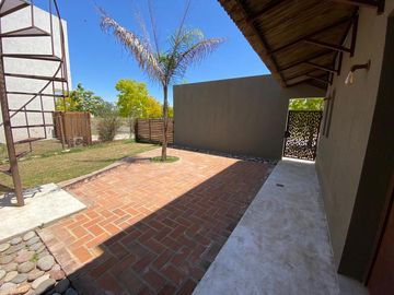 VENTA DE  CASA EN EL CANTON BARRIO GOLF