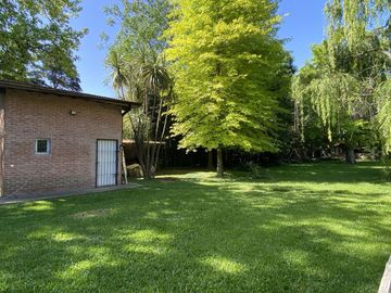 Señorial Casa con 2da. Vivienda en Los Naranjos - Ingeniero Maschwitz - Escobar