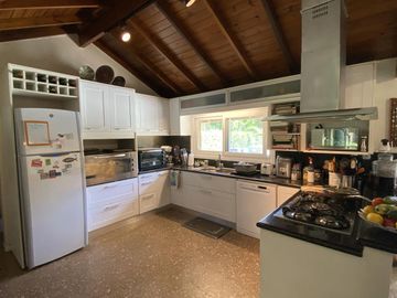 Señorial Casa con 2da. Vivienda en Los Naranjos - Ingeniero Maschwitz - Escobar