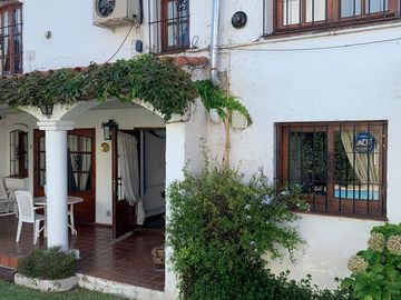 Casa en  venta tres dormitorios, Urca