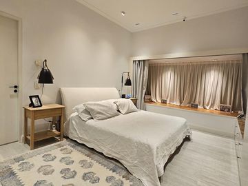 Canchera y Luminosa Casa en Venta en Santa Barbara!