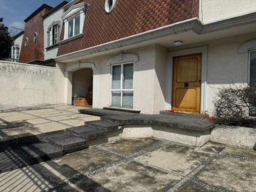 Casa en Venta en Blvd. Lomas Anáhuac - Lomas de las Palmas, Huixquilucan