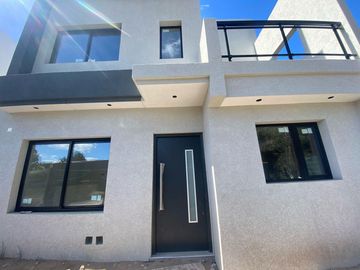 PH EN VENTA EN NUEVO BARRIO SAN RAFAEL -GAS NATURAL