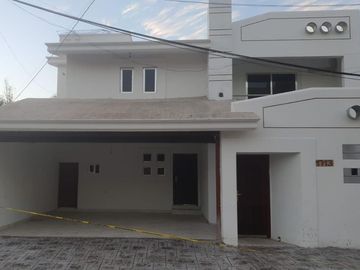 CASA EN VENTA O RENTA LA CAMPIÑA