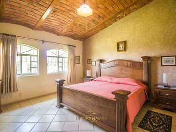 Casa campestre dentro de Coto Privado en San Isidro Mazatepec