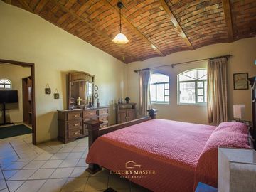 Casa campestre dentro de Coto Privado en San Isidro Mazatepec