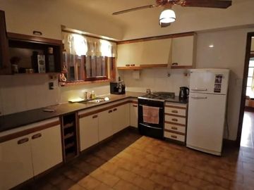 Venta casa quinta 5 amb con pileta cubierta Mar del Plata