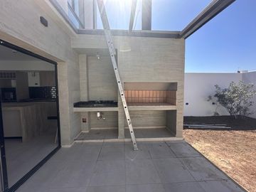 Casa en Venta en Colinas de Manantiales - 2 dormitorios, a estrenar!