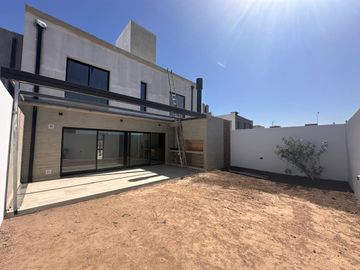 Casa en Venta en Colinas de Manantiales - 2 dormitorios, a estrenar!