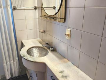 Chalet en zona Chauvin, 3 dormitorios, 3 baños ( 1 suite), garage, quincho, parque